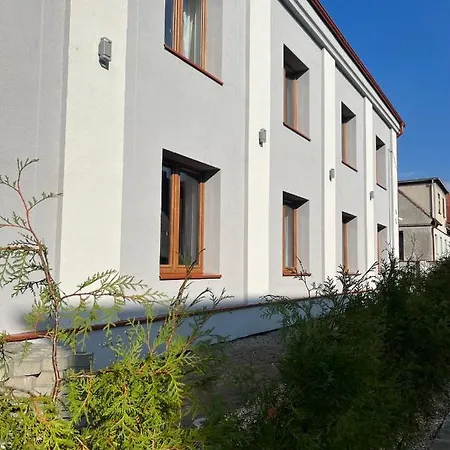 Niron Krolowej Jadwigi Apartman Złotów
