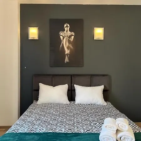 Niron Krolowej Jadwigi Apartman *