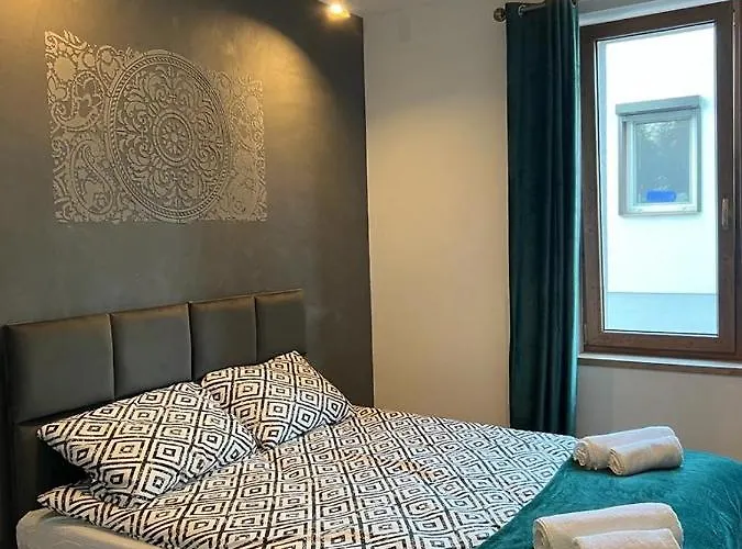 Niron Krolowej Jadwigi Zlotow (Greater Poland)